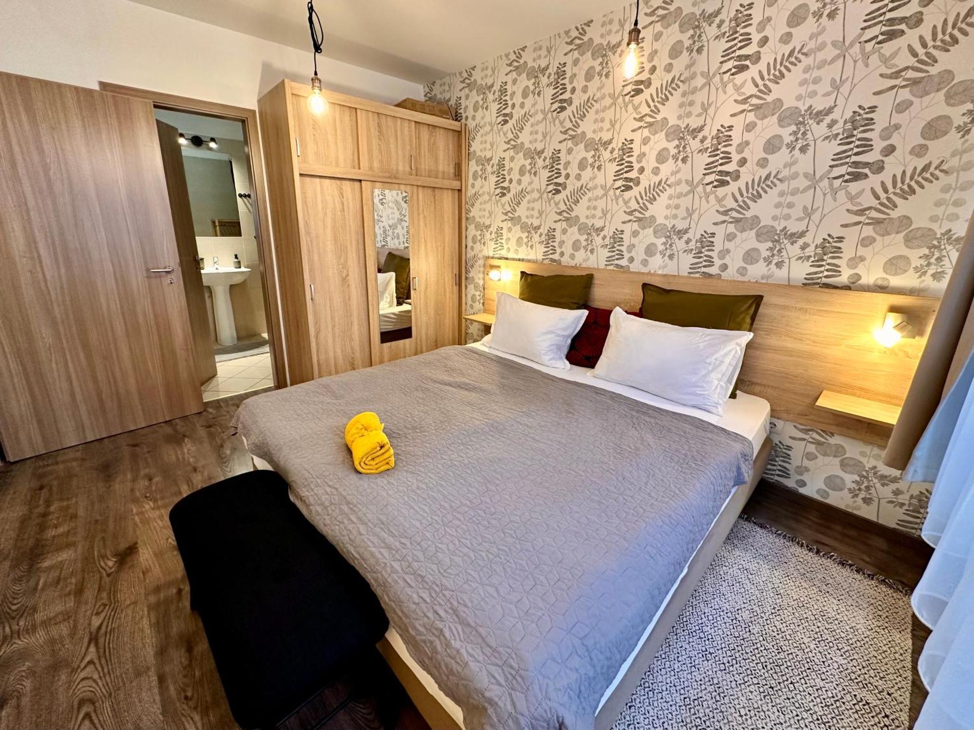 Apartament Vinyl Gozsdu *